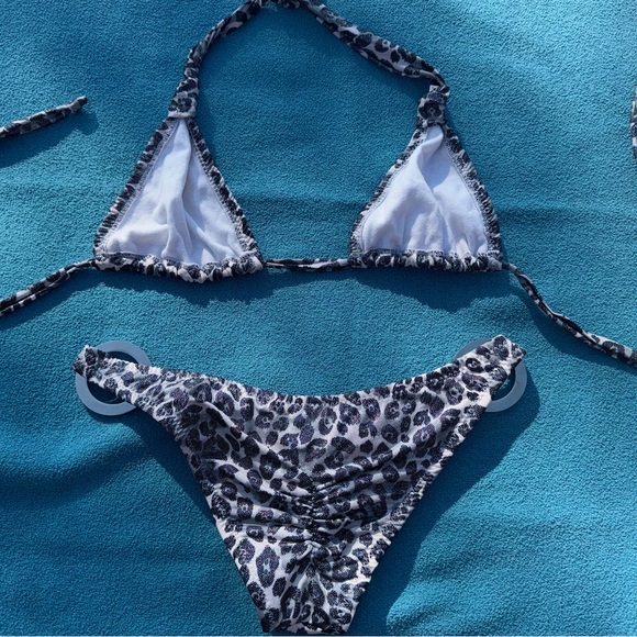 Cheetah print bikini - Picture 3 of 5